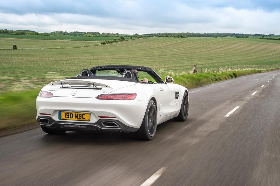  Mercedes-AMG GT Roadster 2017 года  (UK) (фото 25 из 40)